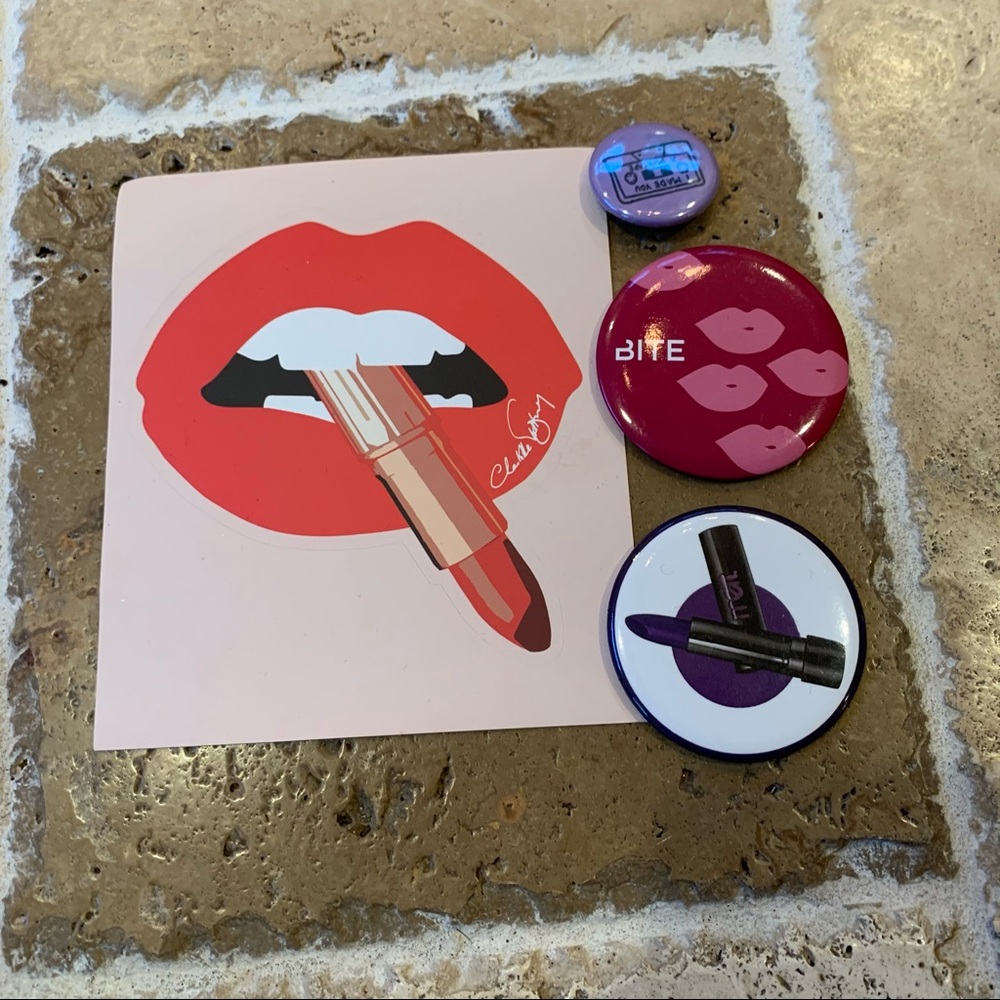 Charlotte Tilbury Sticker BITE MELT Print Button Magnets
